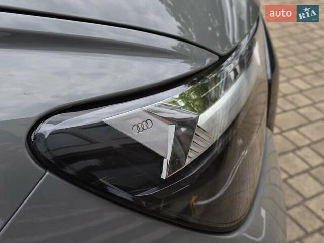 Сірий Ауді Q4 e-tron, об'ємом двигуна 0 л та пробігом 1 тис. км за 32599 $, фото 9 на Automoto.ua