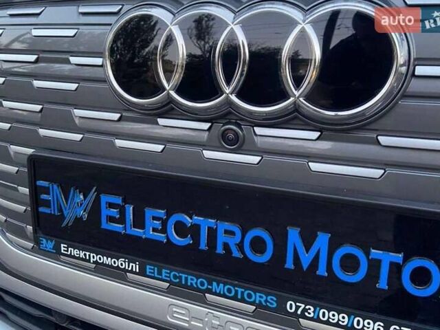 Серый Ауди Q4 e-tron, объемом двигателя 0 л и пробегом 1 тыс. км за 33499 $, фото 8 на Automoto.ua