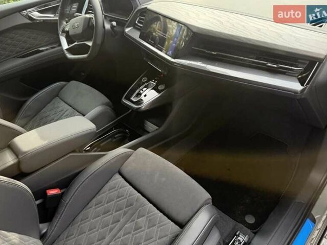 Сірий Ауді Q4 e-tron, об'ємом двигуна 0 л та пробігом 5 тис. км за 45500 $, фото 9 на Automoto.ua