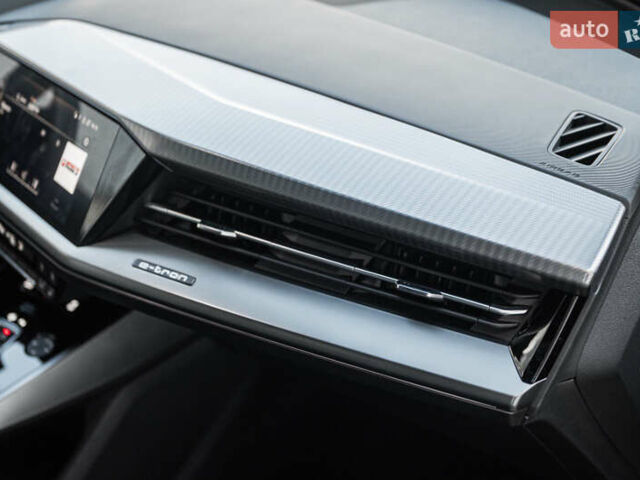 Синий Ауди Q4 e-tron, объемом двигателя 0 л и пробегом 47 тыс. км за 26400 $, фото 21 на Automoto.ua