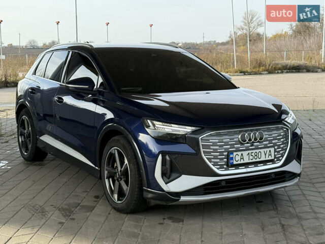 Синий Ауди Q4 e-tron, объемом двигателя 0 л и пробегом 86 тыс. км за 26500 $, фото 1 на Automoto.ua