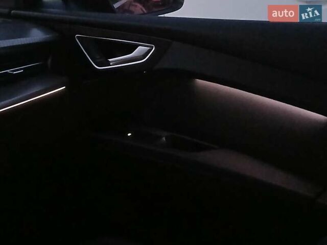 Синій Ауді Q4 e-tron, об'ємом двигуна 0 л та пробігом 85 тис. км за 21850 $, фото 2 на Automoto.ua