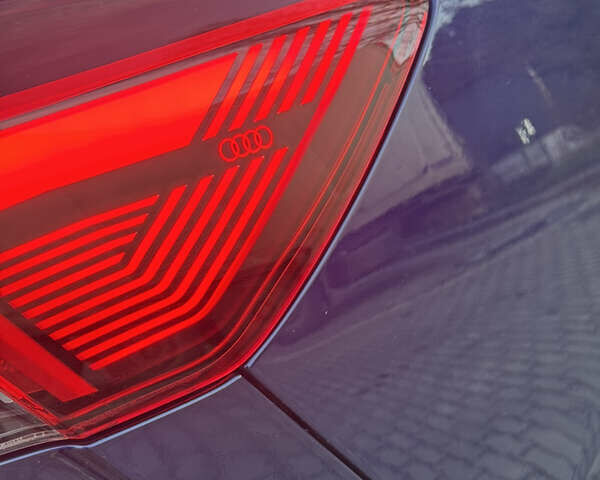 Синий Ауди Q4 e-tron, объемом двигателя 0 л и пробегом 76 тыс. км за 26800 $, фото 10 на Automoto.ua