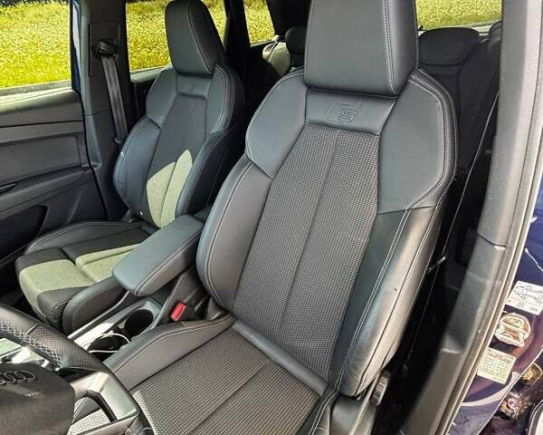 Синий Ауди Q4 e-tron, объемом двигателя 0 л и пробегом 124 тыс. км за 27500 $, фото 7 на Automoto.ua