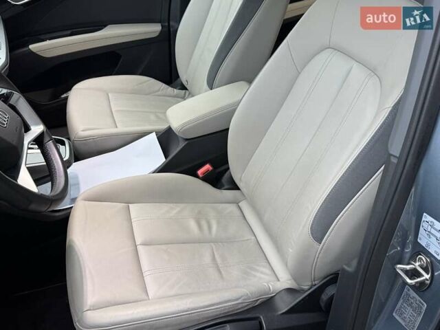 Синій Ауді Q4 e-tron, об'ємом двигуна 0 л та пробігом 38 тис. км за 33900 $, фото 18 на Automoto.ua