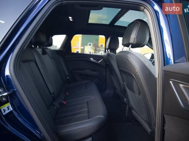 Синій Ауді Q4 e-tron, об'ємом двигуна 0 л та пробігом 63 тис. км за 43000 $, фото 7 на Automoto.ua