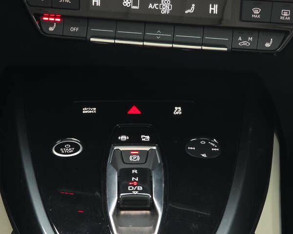 Синій Ауді Q4 e-tron, об'ємом двигуна 0 л та пробігом 59 тис. км за 26590 $, фото 25 на Automoto.ua