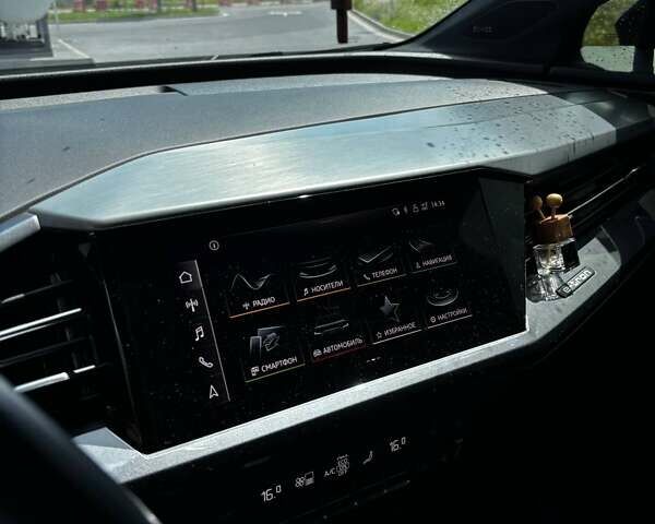 Синий Ауди Q4 e-tron, объемом двигателя 0 л и пробегом 124 тыс. км за 27500 $, фото 8 на Automoto.ua