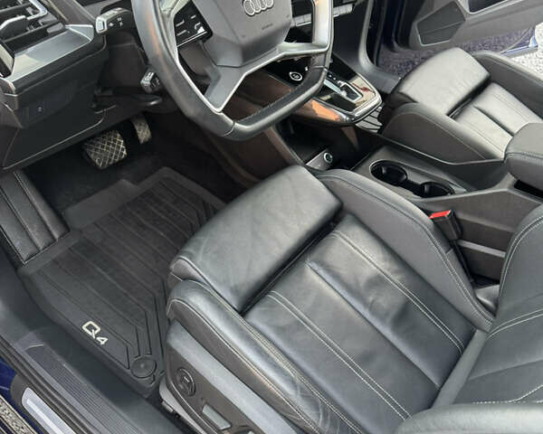 Синий Ауди Q4 e-tron, объемом двигателя 0 л и пробегом 76 тыс. км за 26800 $, фото 26 на Automoto.ua