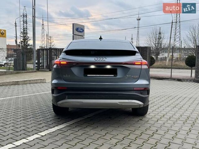 Синій Ауді Q4 e-tron, об'ємом двигуна 0 л та пробігом 38 тис. км за 33900 $, фото 4 на Automoto.ua