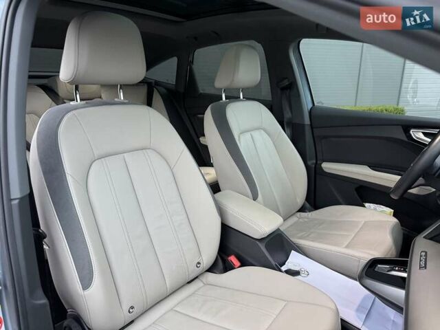 Синій Ауді Q4 e-tron, об'ємом двигуна 0 л та пробігом 38 тис. км за 33900 $, фото 27 на Automoto.ua