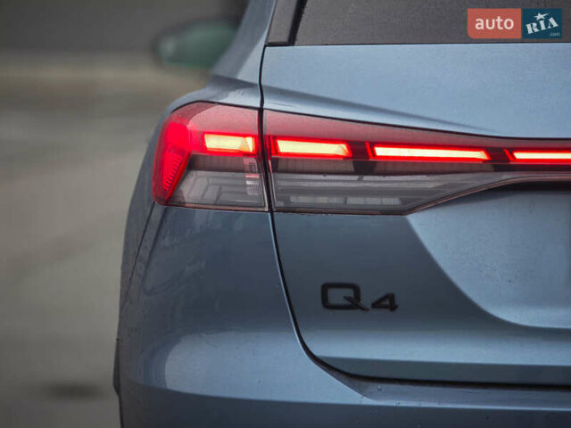 Синій Ауді Q4 e-tron, об'ємом двигуна 0 л та пробігом 59 тис. км за 26590 $, фото 6 на Automoto.ua