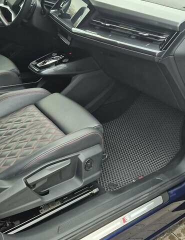 Синий Ауди Q4 e-tron, объемом двигателя 0 л и пробегом 29 тыс. км за 33400 $, фото 21 на Automoto.ua