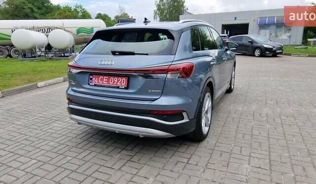 Синий Ауди Q4 e-tron, объемом двигателя 0 л и пробегом 77 тыс. км за 27999 $, фото 25 на Automoto.ua
