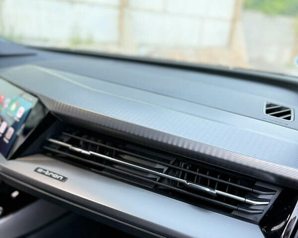 Синий Ауди Q4 e-tron, объемом двигателя 0 л и пробегом 57 тыс. км за 29800 $, фото 41 на Automoto.ua