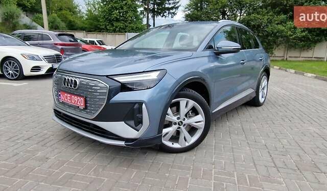 Синий Ауди Q4 e-tron, объемом двигателя 0 л и пробегом 77 тыс. км за 27999 $, фото 54 на Automoto.ua