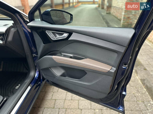 Синий Ауди Q4 e-tron, объемом двигателя 0 л и пробегом 12 тыс. км за 32000 $, фото 38 на Automoto.ua