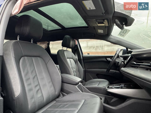 Синий Ауди Q4 e-tron, объемом двигателя 0 л и пробегом 44 тыс. км за 16000 $, фото 9 на Automoto.ua