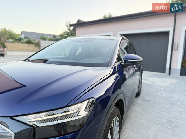 Синий Ауди Q4 e-tron, объемом двигателя 0 л и пробегом 57 тыс. км за 29800 $, фото 26 на Automoto.ua