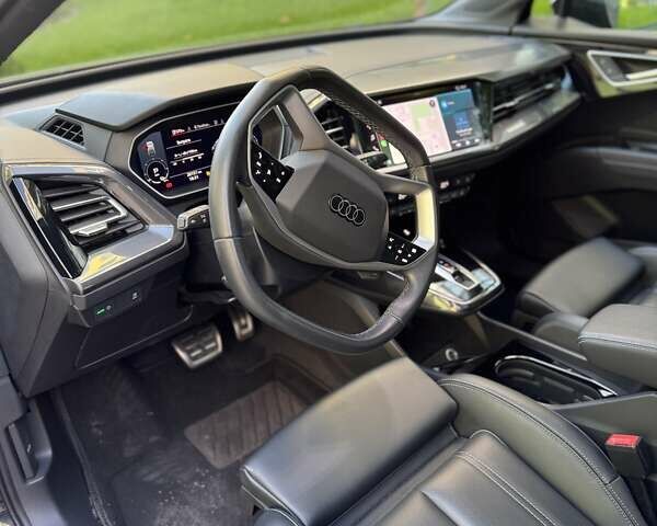Синий Ауди Q4 e-tron, объемом двигателя 0 л и пробегом 20 тыс. км за 29999 $, фото 16 на Automoto.ua