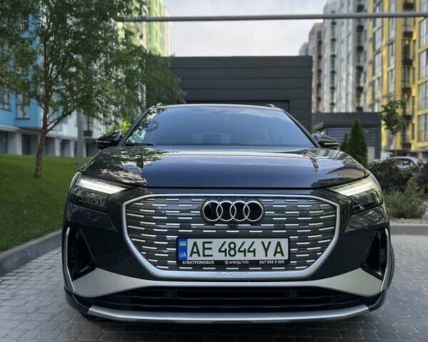 Синий Ауди Q4 e-tron, объемом двигателя 0 л и пробегом 20 тыс. км за 29999 $, фото 1 на Automoto.ua