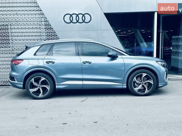 Синий Ауди Q4 e-tron, объемом двигателя 0 л и пробегом 6 тыс. км за 27500 $, фото 3 на Automoto.ua