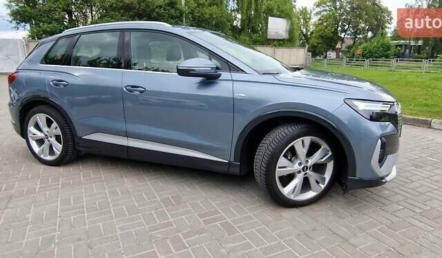 Синий Ауди Q4 e-tron, объемом двигателя 0 л и пробегом 77 тыс. км за 27999 $, фото 66 на Automoto.ua