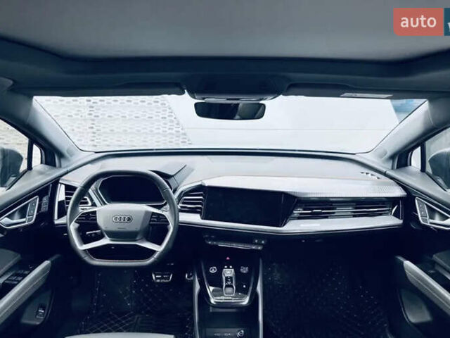 Синий Ауди Q4 e-tron, объемом двигателя 0 л и пробегом 6 тыс. км за 27500 $, фото 4 на Automoto.ua
