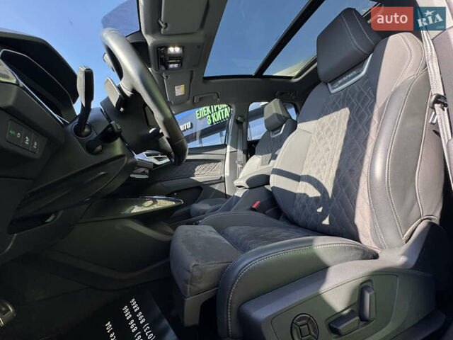 Синий Ауди Q4 e-tron, объемом двигателя 0 л и пробегом 16 тыс. км за 35200 $, фото 14 на Automoto.ua