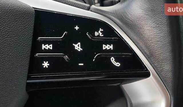 Синий Ауди Q4 e-tron, объемом двигателя 0 л и пробегом 77 тыс. км за 27999 $, фото 97 на Automoto.ua