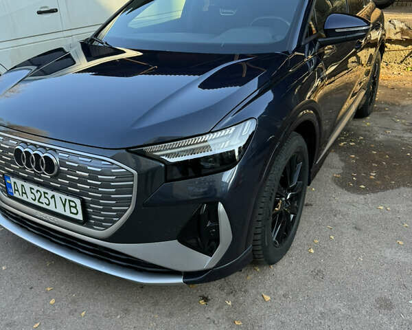 Ауди Q4 e-tron 2023 в Киеве на Automoto.ua Синий Ауди Q4 e-tron, объемом двигателя 0 л и пробегом 27 тыс. км за 42500 $, фото 1 на Automoto.ua