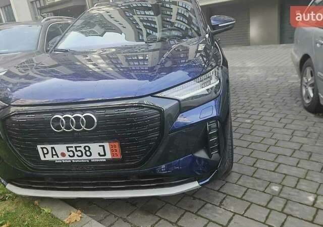 Синий Ауди Q4 e-tron, объемом двигателя 0 л и пробегом 29 тыс. км за 33400 $, фото 2 на Automoto.ua