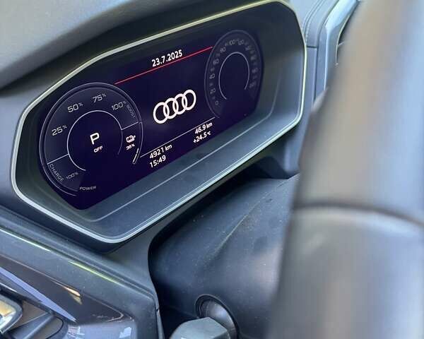 Синий Ауди Q4 e-tron, объемом двигателя 0 л и пробегом 5 тыс. км за 36500 $, фото 4 на Automoto.ua