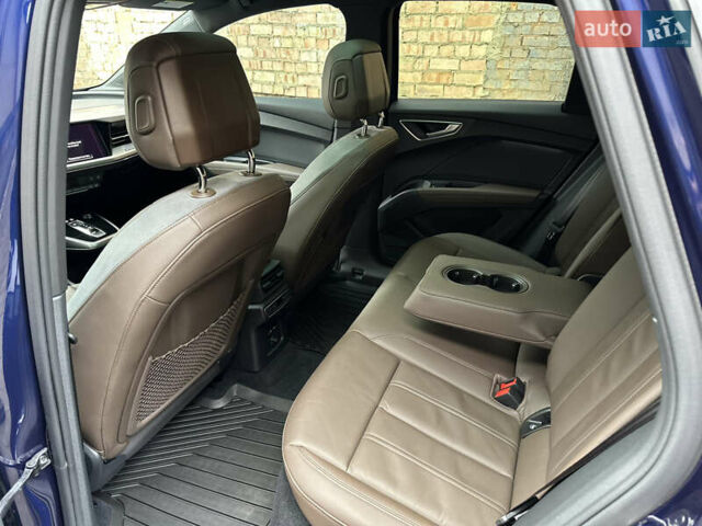 Синий Ауди Q4 e-tron, объемом двигателя 0 л и пробегом 12 тыс. км за 32000 $, фото 32 на Automoto.ua