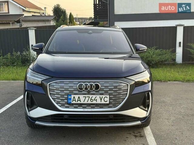 Синий Ауди Q4 e-tron, объемом двигателя 0 л и пробегом 13 тыс. км за 37300 $, фото 2 на Automoto.ua