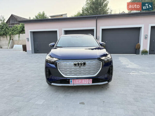 Синий Ауди Q4 e-tron, объемом двигателя 0 л и пробегом 57 тыс. км за 29800 $, фото 1 на Automoto.ua