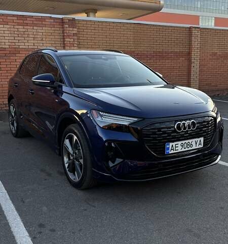 Синий Ауди Q4 e-tron, объемом двигателя 0 л и пробегом 25 тыс. км за 37900 $, фото 1 на Automoto.ua