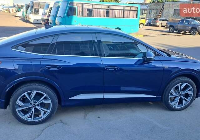 Синий Ауди Q4 e-tron, объемом двигателя 0 л и пробегом 10 тыс. км за 36000 $, фото 8 на Automoto.ua