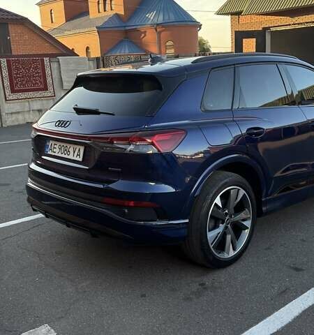 Синий Ауди Q4 e-tron, объемом двигателя 0 л и пробегом 25 тыс. км за 37900 $, фото 4 на Automoto.ua