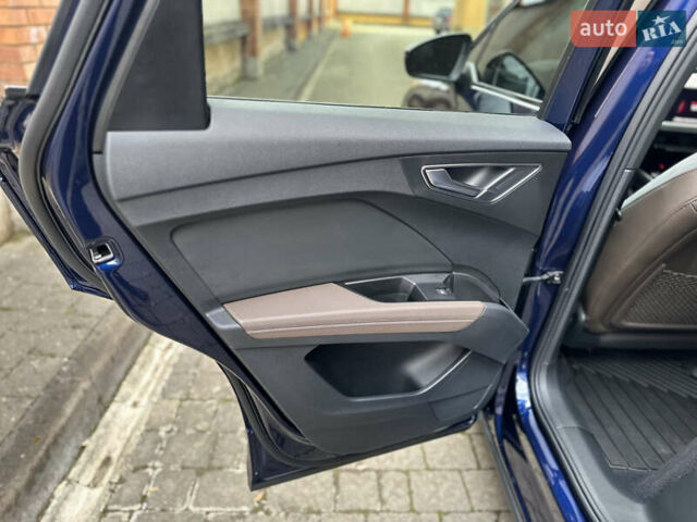 Синий Ауди Q4 e-tron, объемом двигателя 0 л и пробегом 12 тыс. км за 32000 $, фото 30 на Automoto.ua