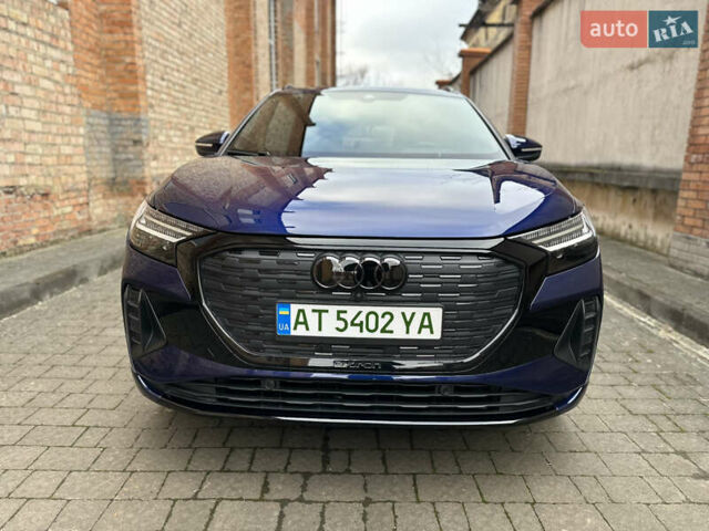 Синий Ауди Q4 e-tron, объемом двигателя 0 л и пробегом 12 тыс. км за 32000 $, фото 2 на Automoto.ua