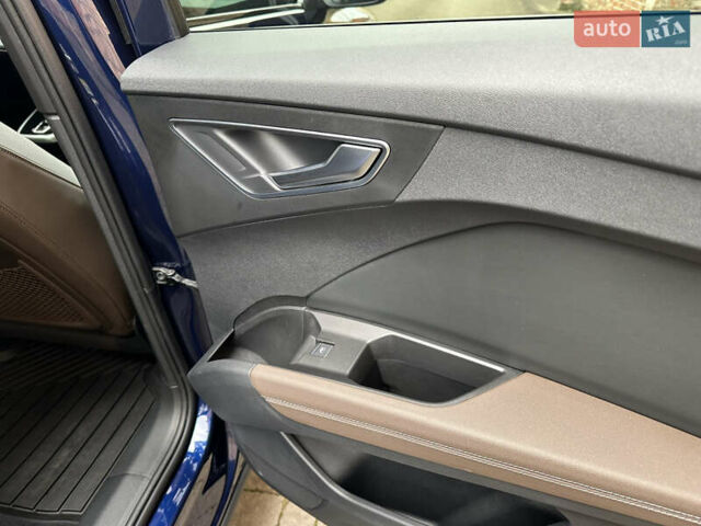 Синий Ауди Q4 e-tron, объемом двигателя 0 л и пробегом 12 тыс. км за 32000 $, фото 36 на Automoto.ua