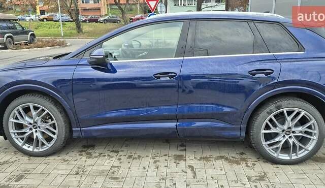 Синий Ауди Q4 e-tron, объемом двигателя 0 л и пробегом 29 тыс. км за 33400 $, фото 19 на Automoto.ua