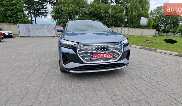 Синий Ауди Q4 e-tron, объемом двигателя 0 л и пробегом 77 тыс. км за 27999 $, фото 7 на Automoto.ua