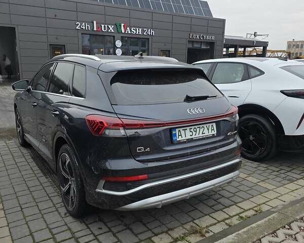 Синій Ауді Q4 e-tron, об'ємом двигуна 0 л та пробігом 2 тис. км за 27500 $, фото 4 на Automoto.ua