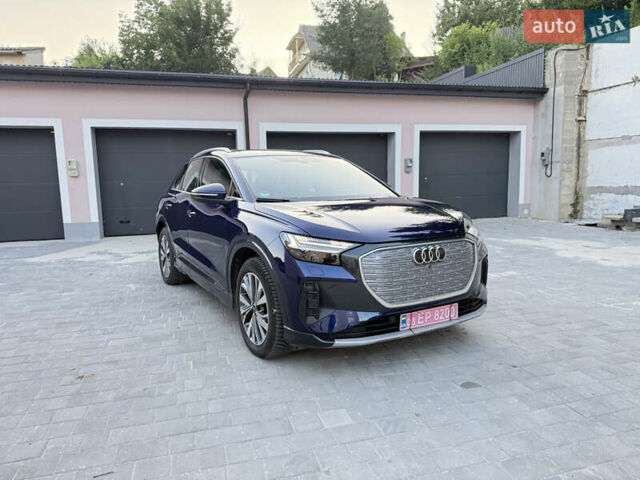Синий Ауди Q4 e-tron, объемом двигателя 0 л и пробегом 57 тыс. км за 29800 $, фото 3 на Automoto.ua