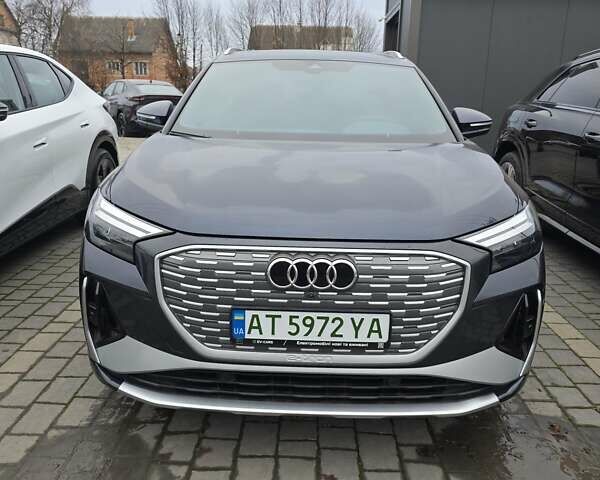 Синій Ауді Q4 e-tron, об'ємом двигуна 0 л та пробігом 2 тис. км за 27500 $, фото 3 на Automoto.ua