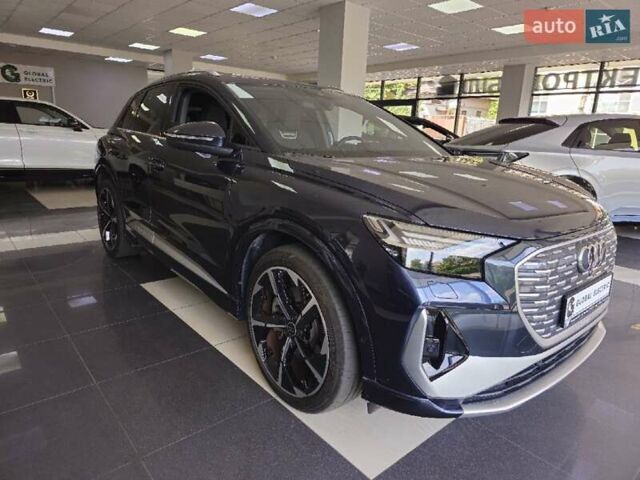 Синий Ауди Q4 e-tron, объемом двигателя 0 л и пробегом 18 тыс. км за 33700 $, фото 2 на Automoto.ua