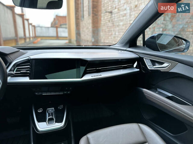 Синий Ауди Q4 e-tron, объемом двигателя 0 л и пробегом 12 тыс. км за 32000 $, фото 69 на Automoto.ua