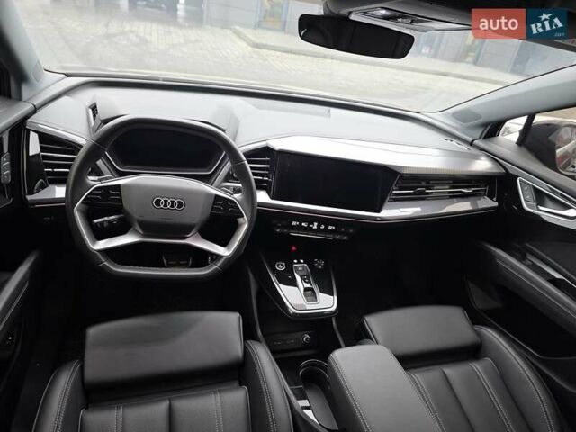 Синій Ауді Q4 e-tron, об'ємом двигуна 0 л та пробігом 2 тис. км за 27500 $, фото 5 на Automoto.ua